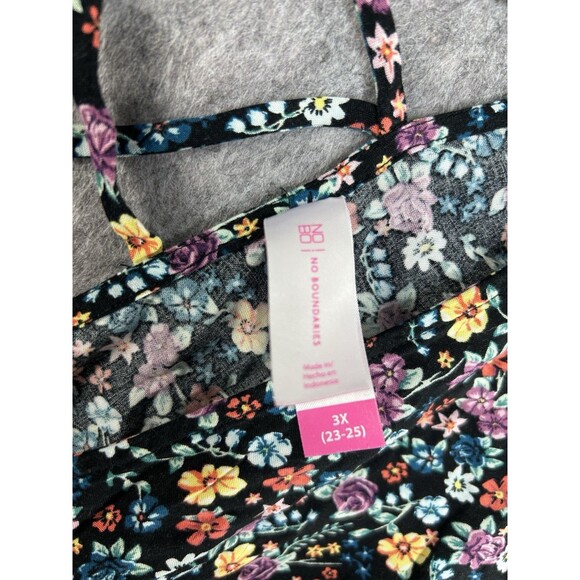 No Boundaries Black Daisy Floral Top 3/4 Sleeve Flare Crochet Sz 3X - Picture 10 of 10